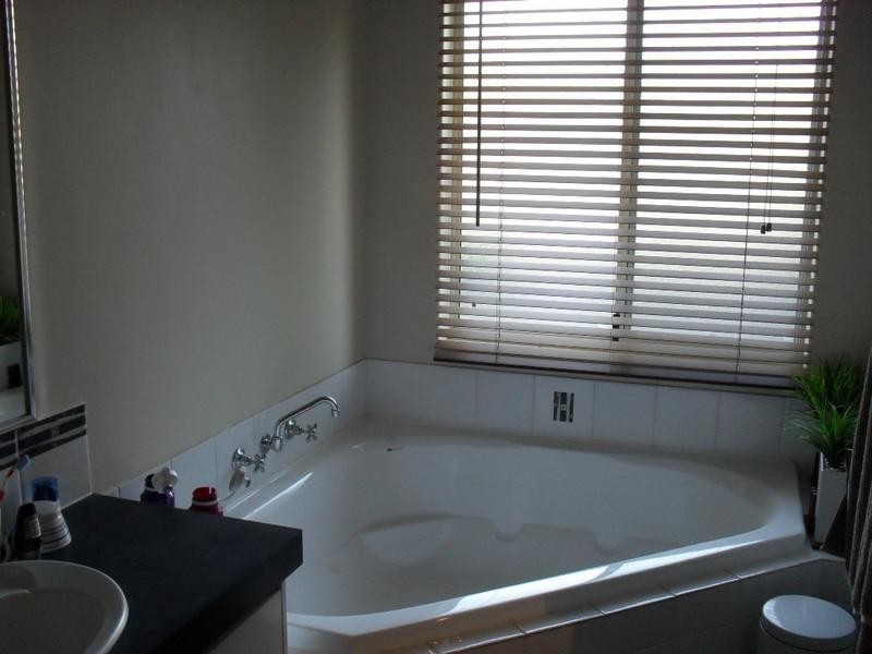 70 Raeburn Road, Roleystone WA 6111