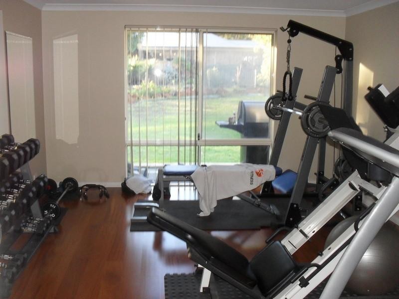 70 Raeburn Road, Roleystone WA 6111