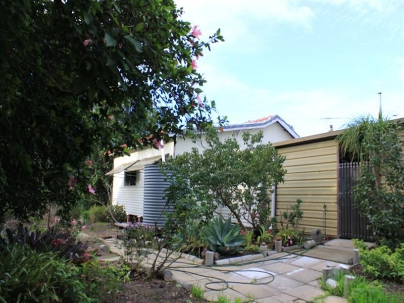 16 Keats Road, Kalamunda WA 6076