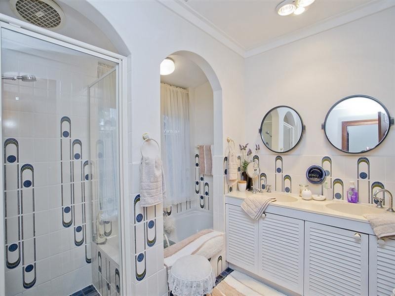 13B Rosea Close, Maida Vale WA 6057