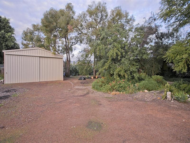 13B Rosea Close, Maida Vale WA 6057