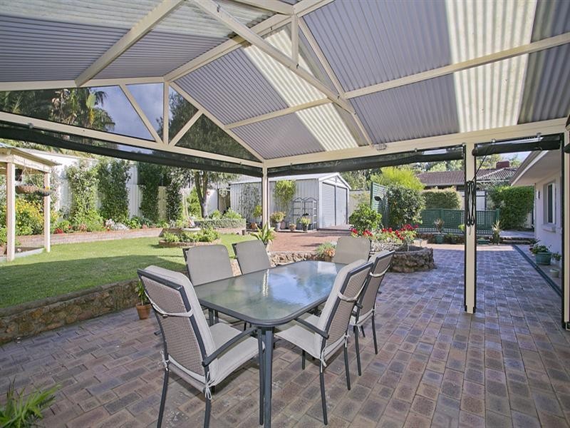 6 Camira Place, Gooseberry Hill WA 6076