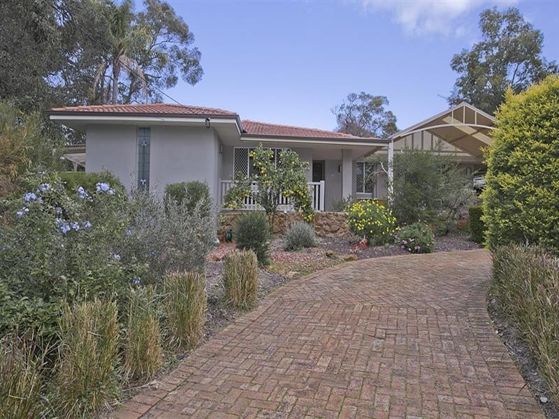 6 Camira Place, Gooseberry Hill WA 6076