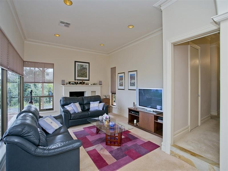 20 Lookout Road, Kalamunda WA 6076