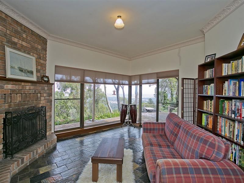 20 Lookout Road, Kalamunda WA 6076