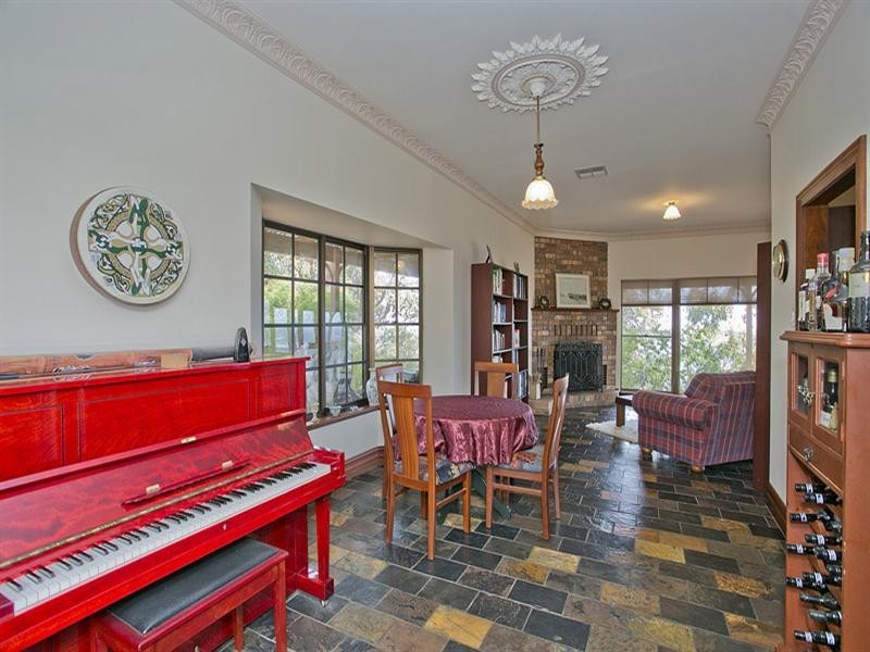 20 Lookout Road, Kalamunda WA 6076