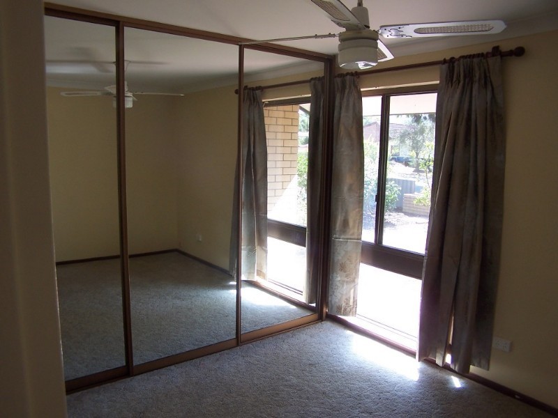 8 Berberis Way, Forrestfield WA 6058