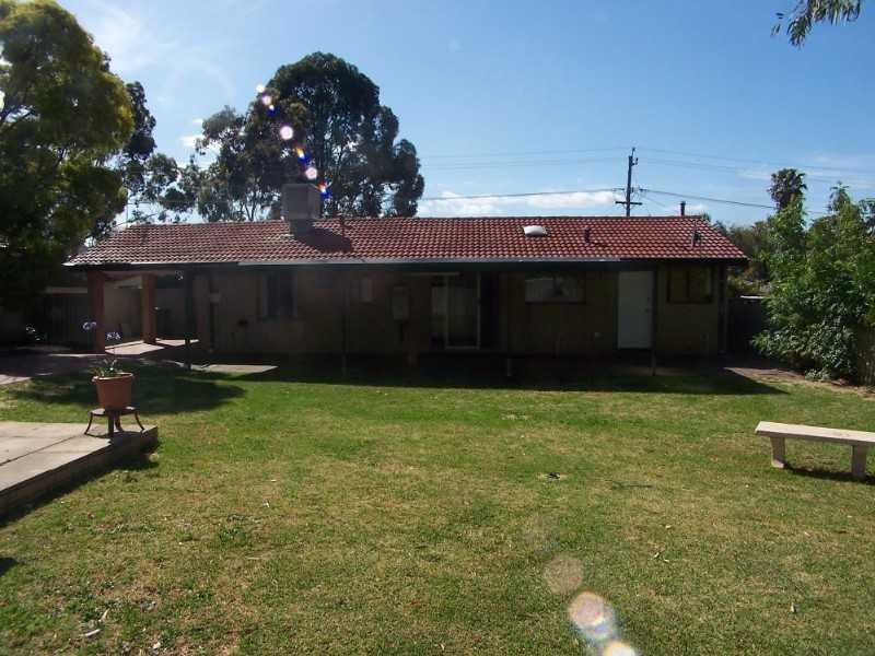 8 Berberis Way, Forrestfield WA 6058