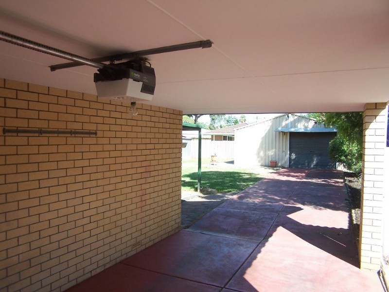8 Berberis Way, Forrestfield WA 6058
