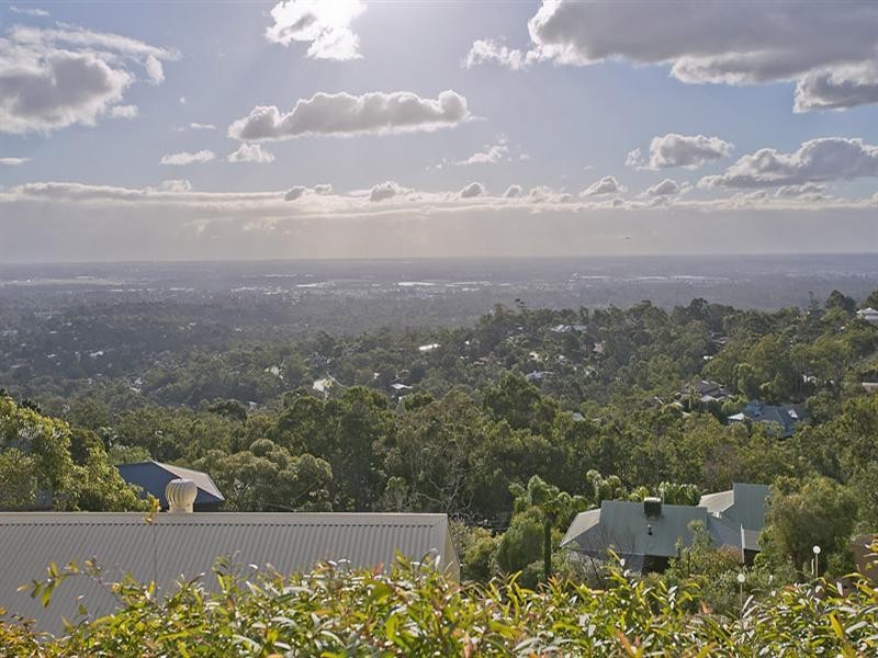 26 Sundew Road, Gooseberry Hill WA 6076