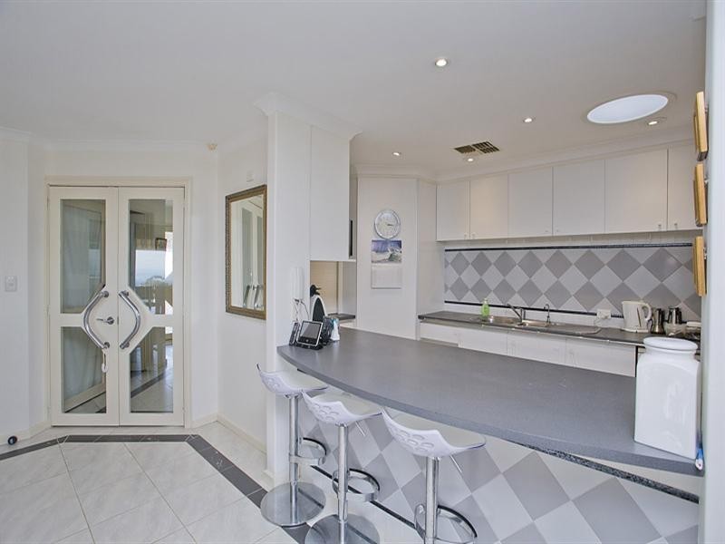 26 Sundew Road, Gooseberry Hill WA 6076