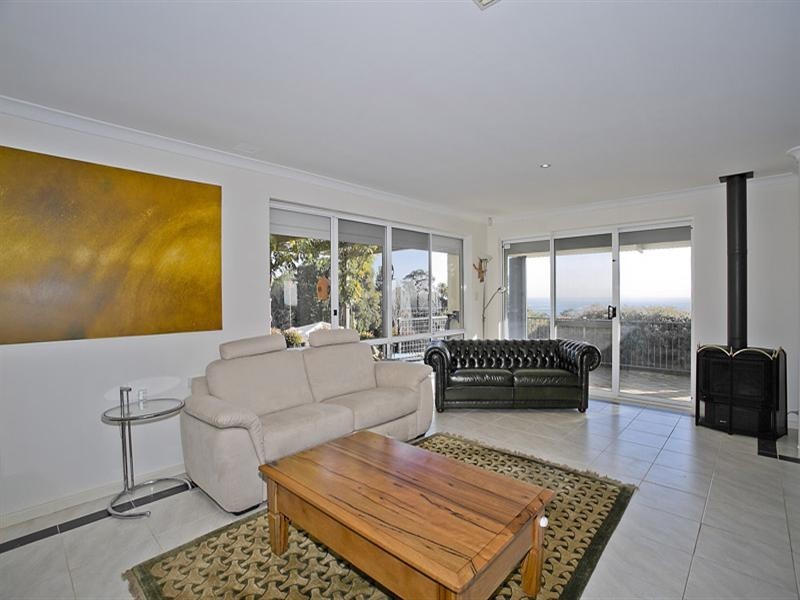 26 Sundew Road, Gooseberry Hill WA 6076