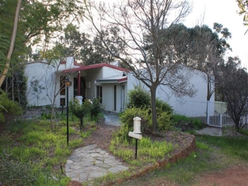 12 Connor Road, Lesmurdie WA 6076