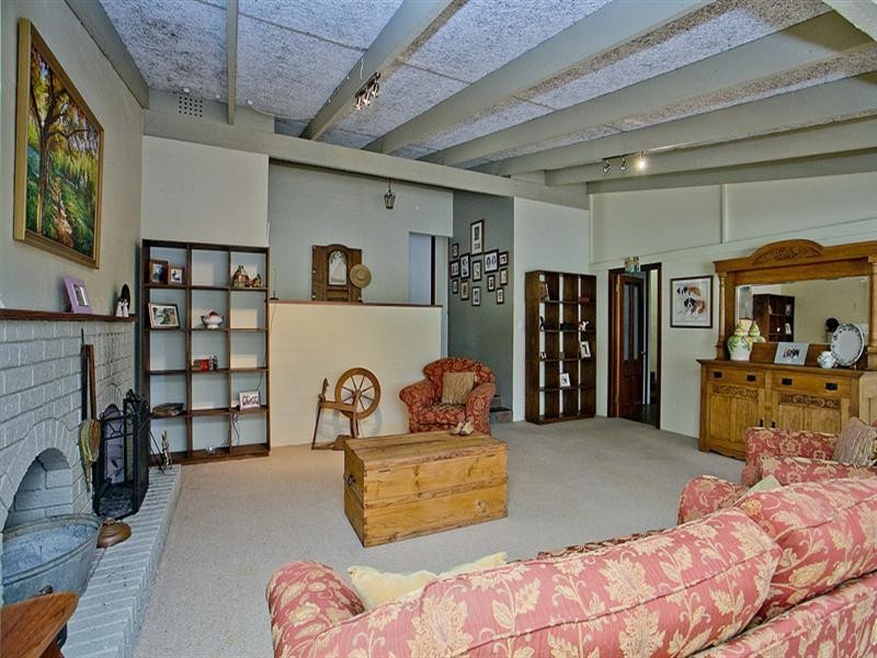 12 Connor Road, Lesmurdie WA 6076