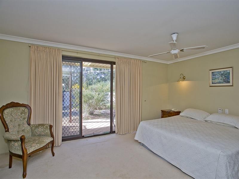 12 Connor Road, Lesmurdie WA 6076