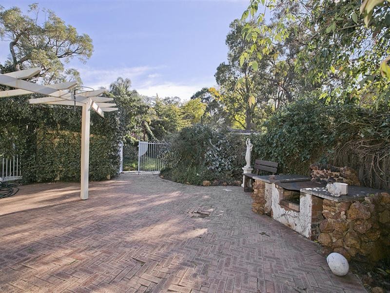 12 Connor Road, Lesmurdie WA 6076