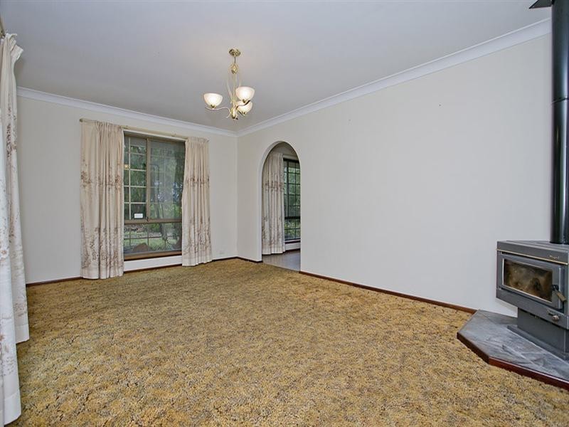 12 Alexander Close, Lesmurdie WA 6076