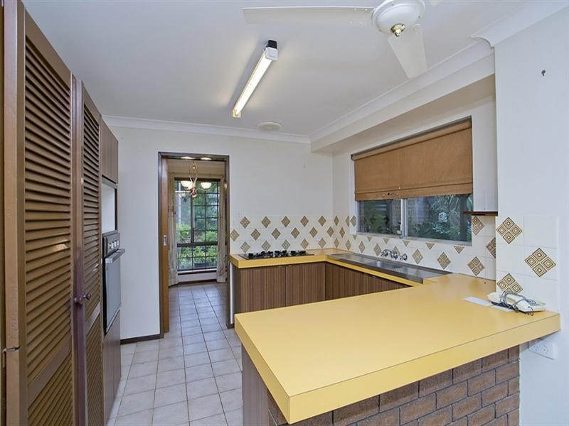 12 Alexander Close, Lesmurdie WA 6076