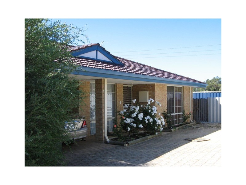 378 Holmes Road, Forrestfield WA 6058