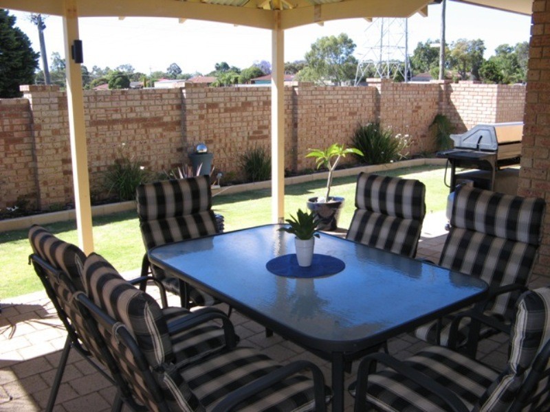 378 Holmes Road, Forrestfield WA 6058