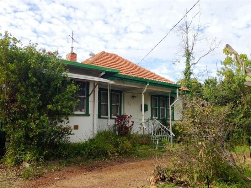 25 Boonooloo Road, Kalamunda WA 6076