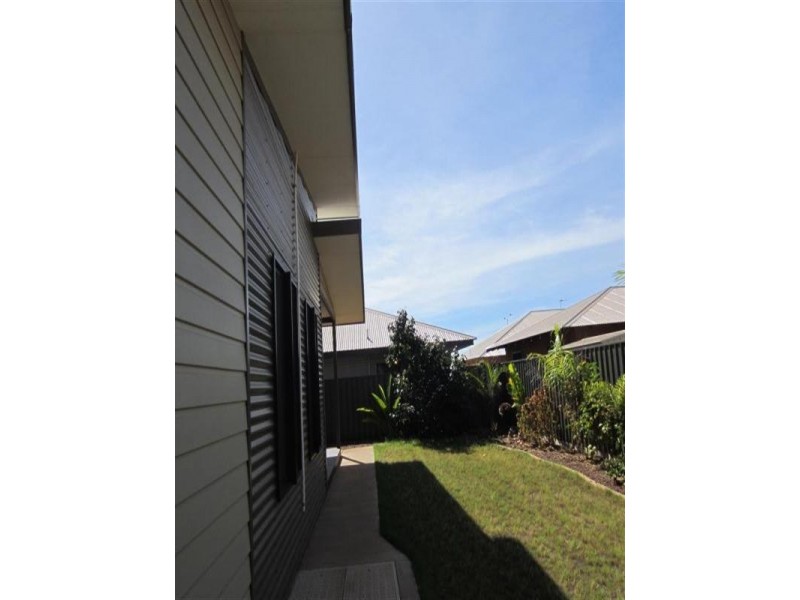 22 Yirrawari Street, Baynton WA 6714