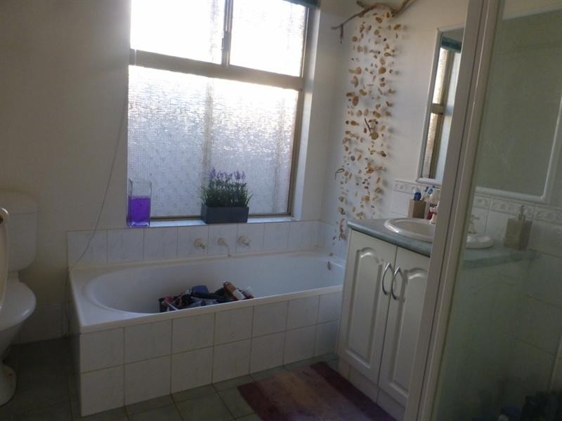 10 Thistle Loop, Nickol WA 6714