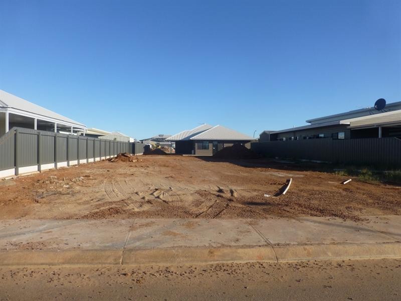 15 Bardurra Street, Baynton WA 6714