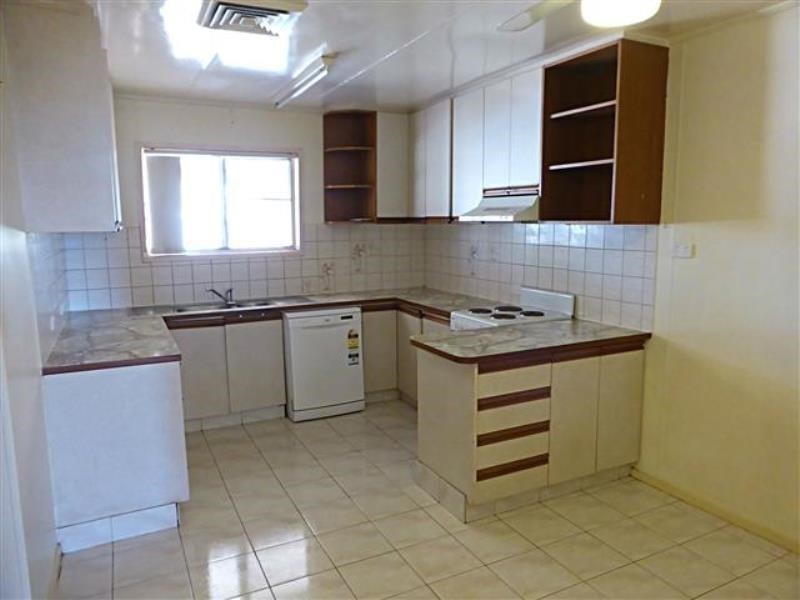 11 Pinderi Crescent, Dampier WA 6713