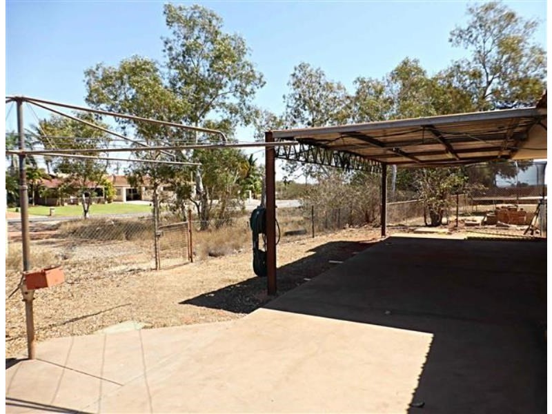 11 Pinderi Crescent, Dampier WA 6713