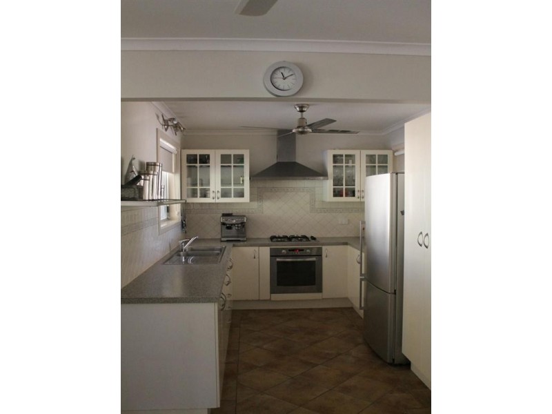 17 Peirl Way, Pegs Creek WA 6714