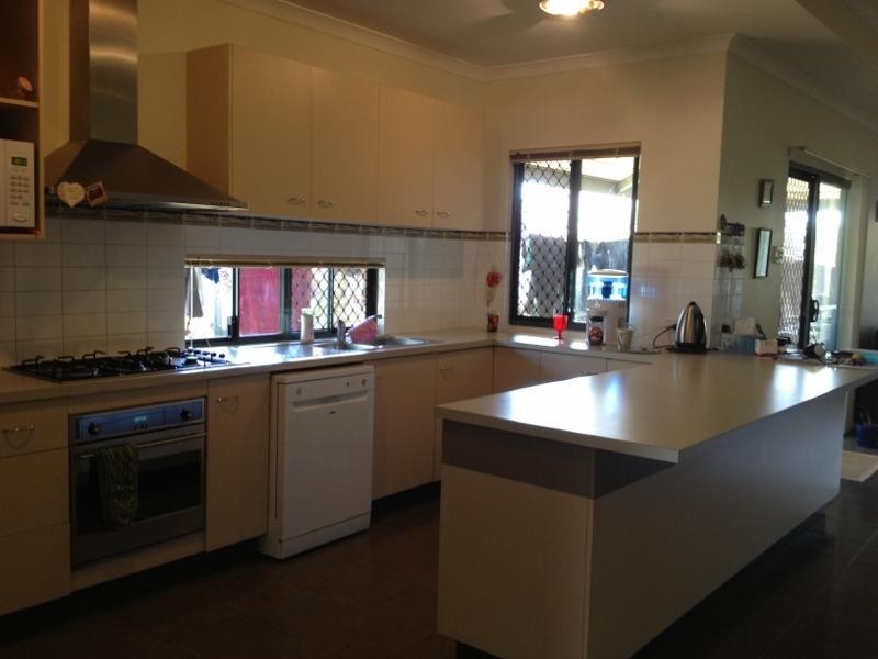 11 Lilly Parade, Baynton WA 6714