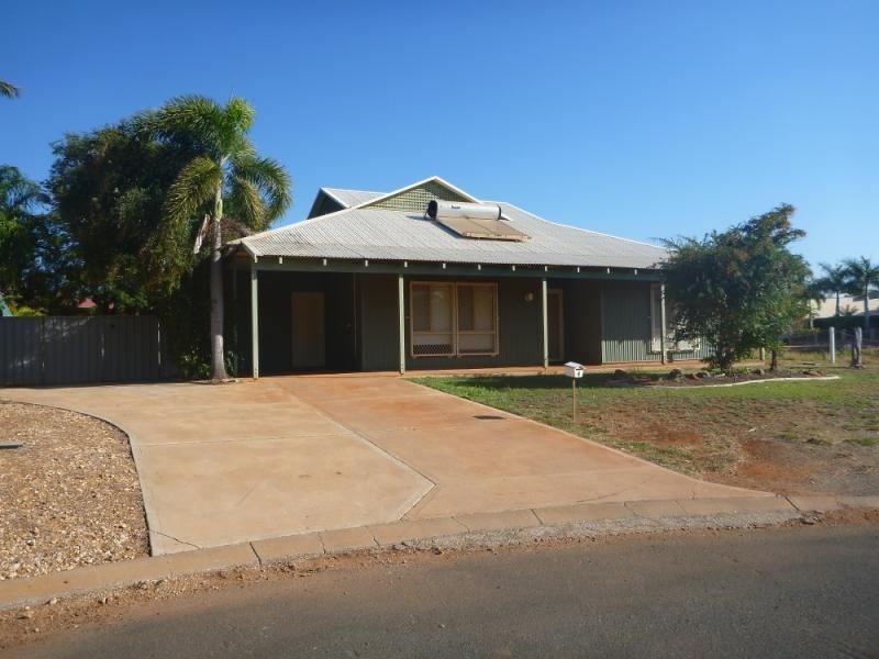 4 Snell Place, Baynton WA 6714