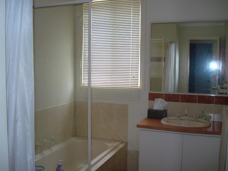 5 Schooner Street, Baynton WA 6714