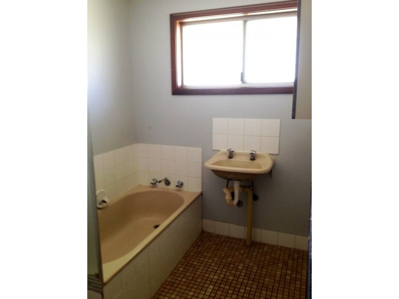 12 Cowan Way, Pegs Creek WA 6714