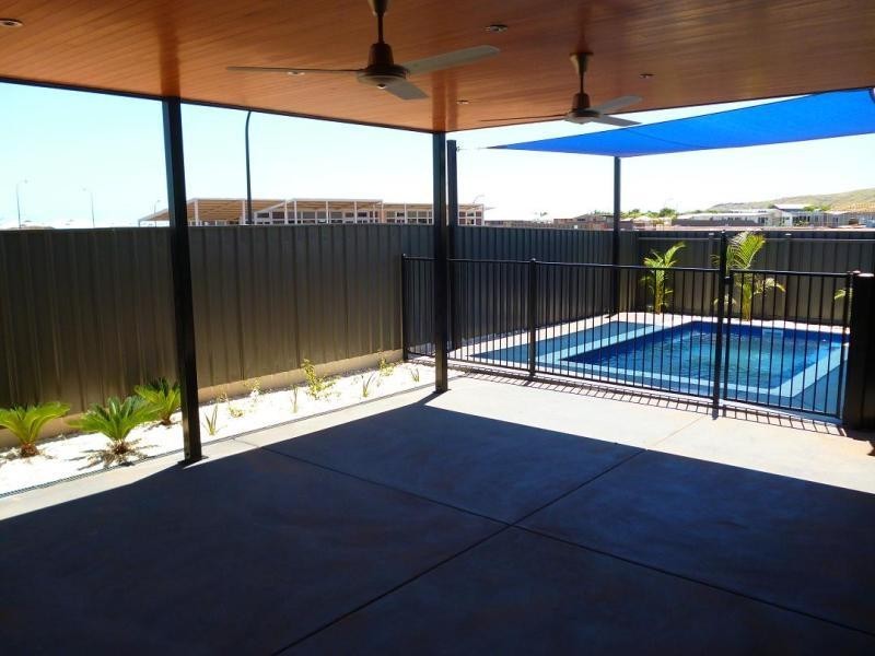 17 Tharnda Road, Baynton WA 6714