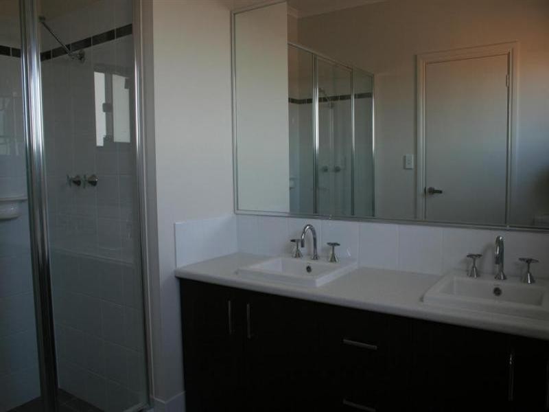 17 Tharnda Road, Baynton WA 6714