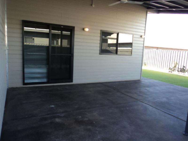 18 Curlew Street, Baynton WA 6714