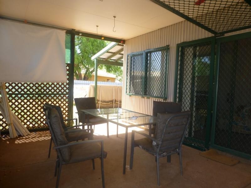 17 McCamey Loop, Baynton WA 6714