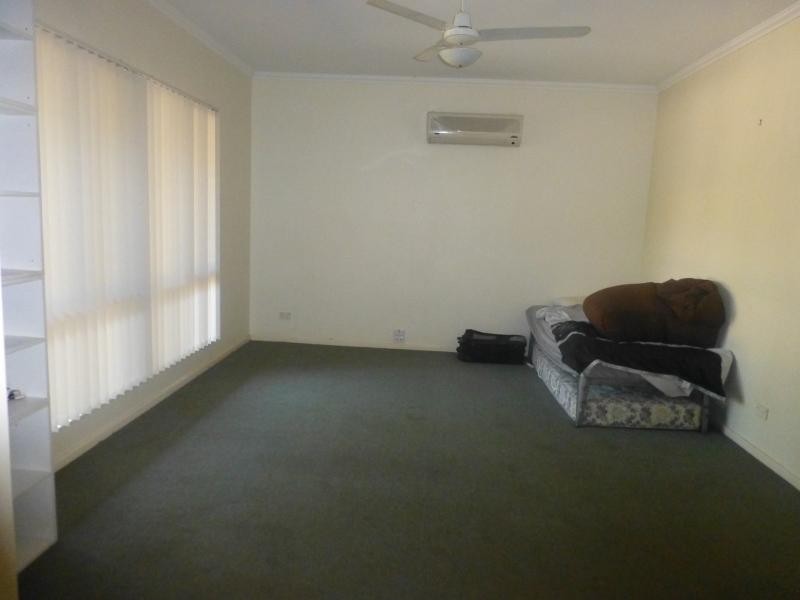 17 McCamey Loop, Baynton WA 6714