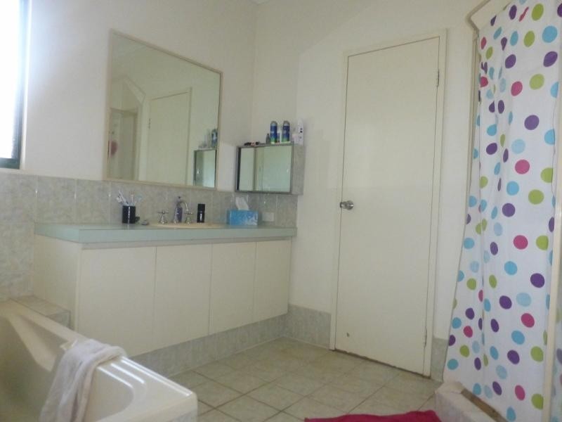 17 McCamey Loop, Baynton WA 6714