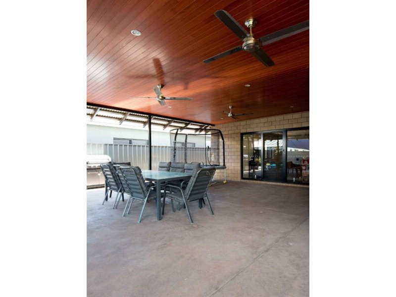 77 Bajamalu Drive, Baynton WA 6714