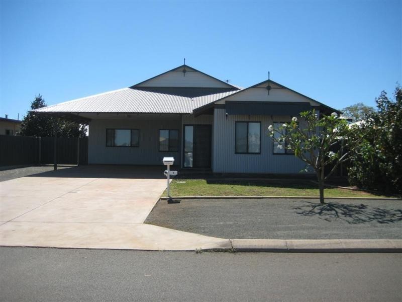 4 Flannelbush Turn, Nickol WA 6714