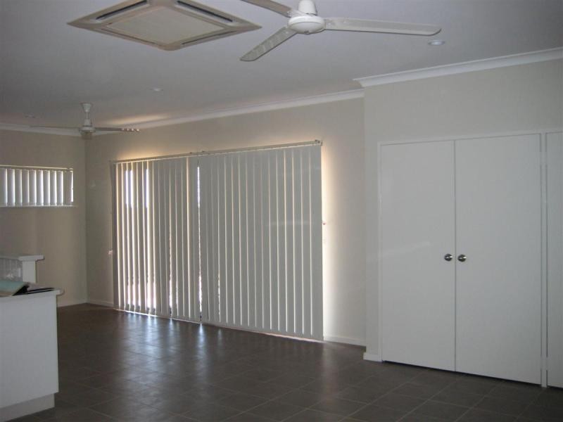 4 Flannelbush Turn, Nickol WA 6714