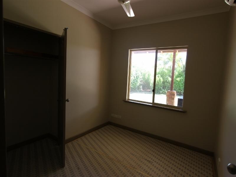 3 Locke Place, Baynton WA 6714