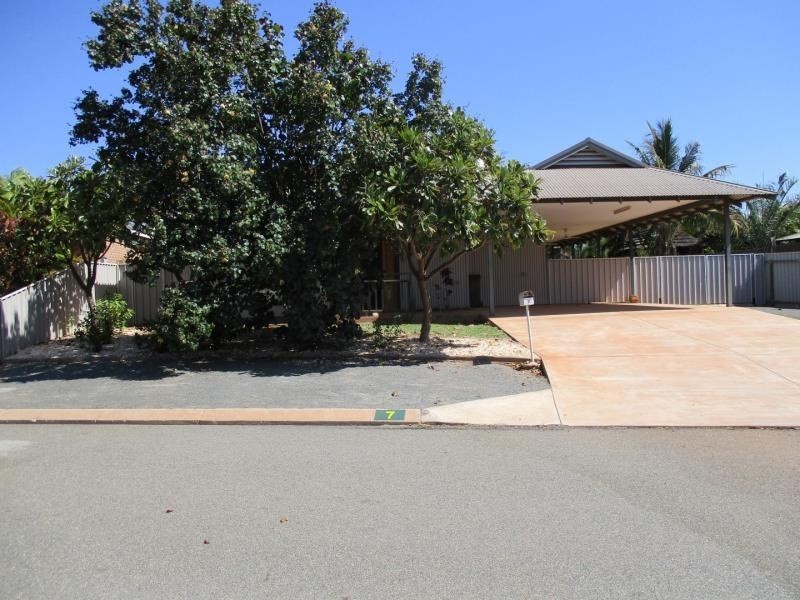 7 Rhonda Road, Baynton WA 6714