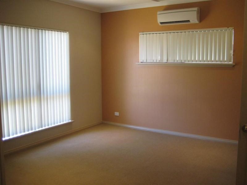 7 Rhonda Road, Baynton WA 6714