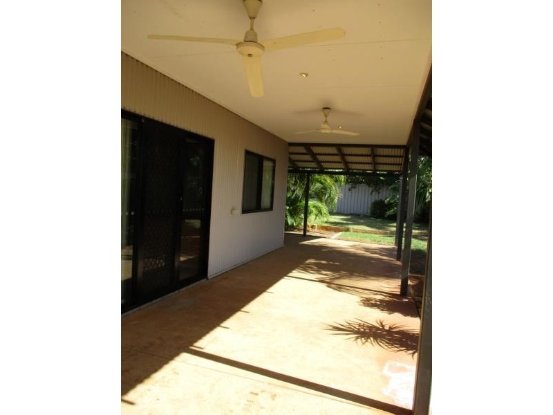 7 Rhonda Road, Baynton WA 6714