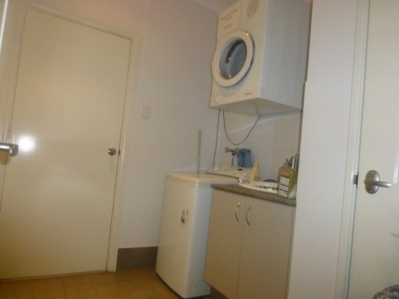 8 Walker Close, Millars Well WA 6714