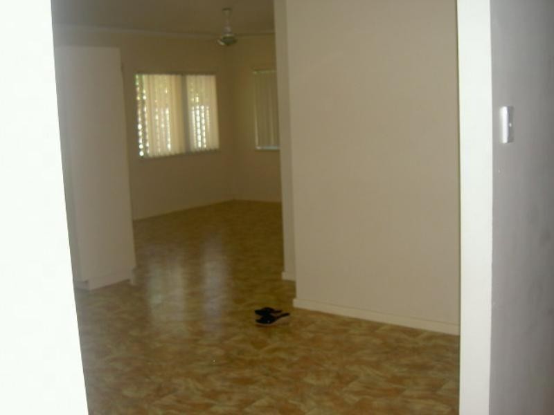 10 Birch Place, Baynton WA 6714